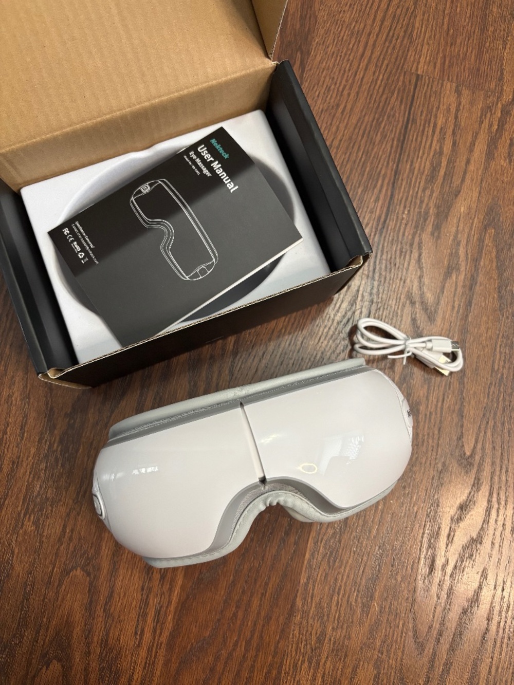 Nekteck Eye Massager NK-EM01 Rechargeable Eye Massage Mask w/ Box & Charger
